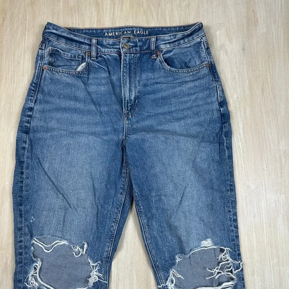 American Eagle Distressed Mom Jean Strigid High Rise Straight Casual Jeans 12